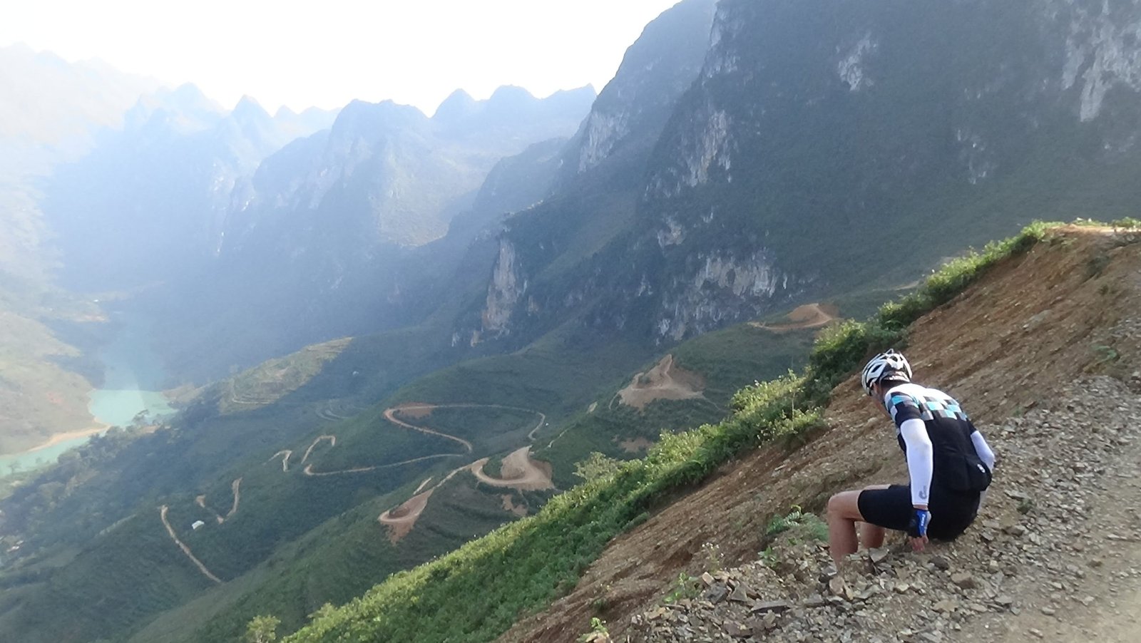 10-Day Ha Giang Loop & Hoang Su Phi Cycling Adventure